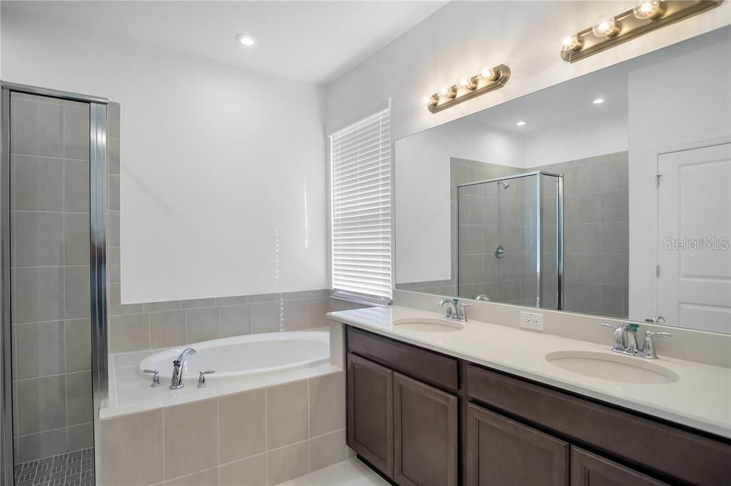 5719 Maidenstone Way, Palmetto, FL 34221 Photo