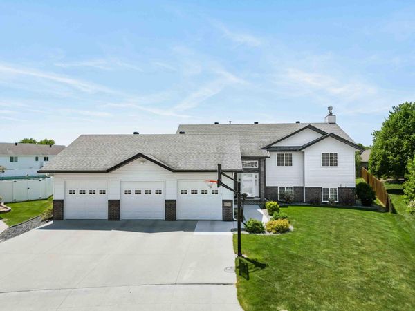 1536 Cambridge Drive, West Fargo, ND 58078