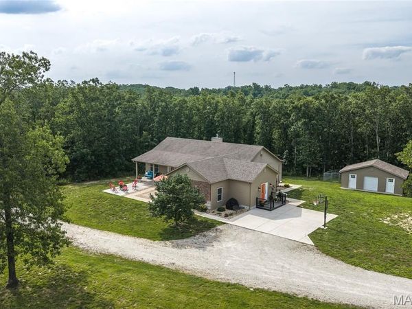 956 Rustling Oaks Lane, Sullivan, MO 63080