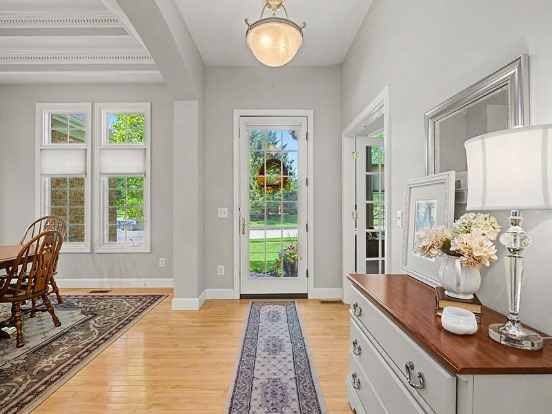 775 Lennox Court, Tipp City, OH 45371 Photo 5