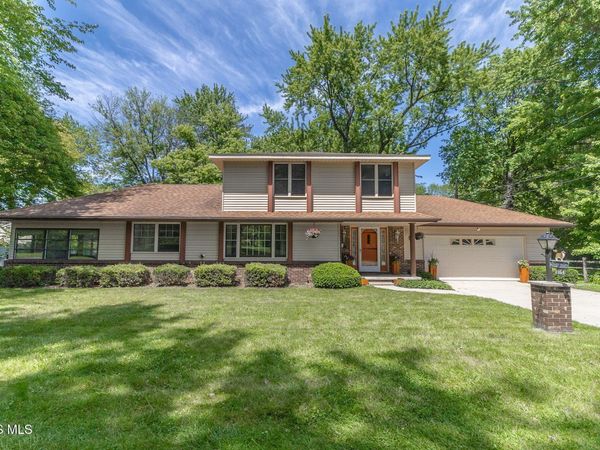 1864 Travis Drive , Toledo, OH 43613