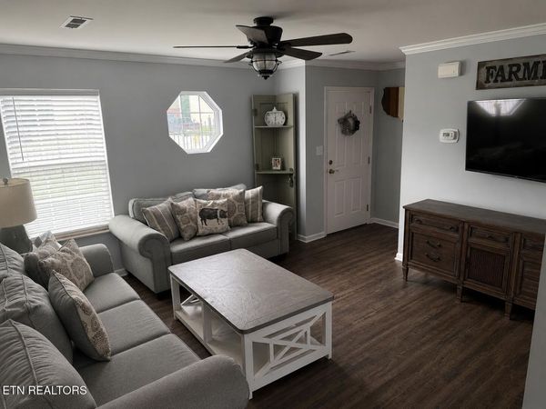 102 Village Trace, Kingston, TN 37763