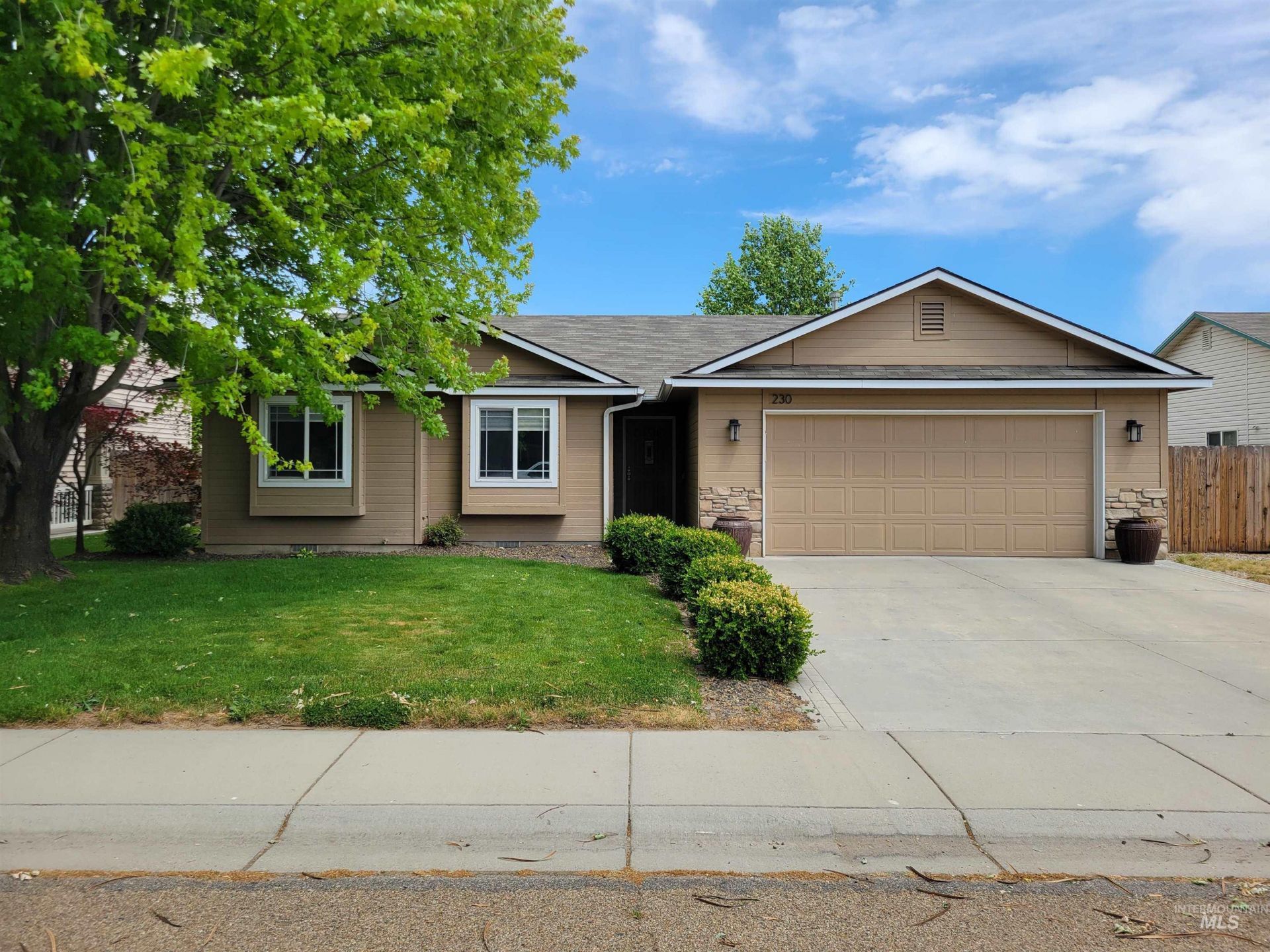230 Sherwood Rd, Middleton, ID 83644 Main Photo