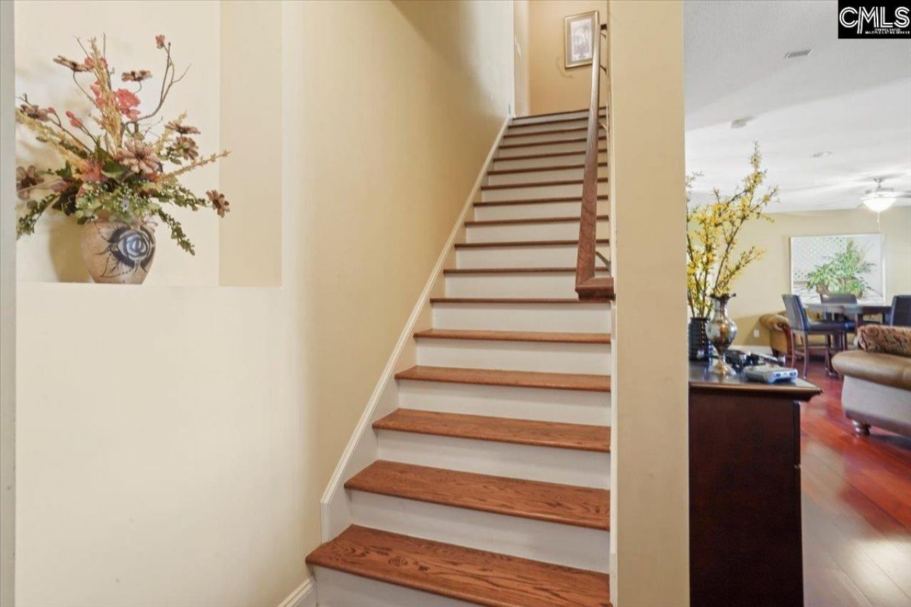 4472 River Road  Photo 12