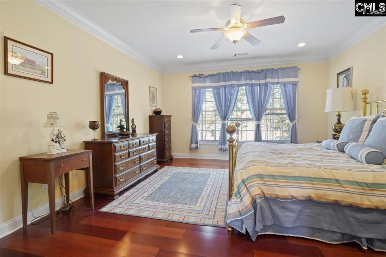 4472 River Road  Photo 32
