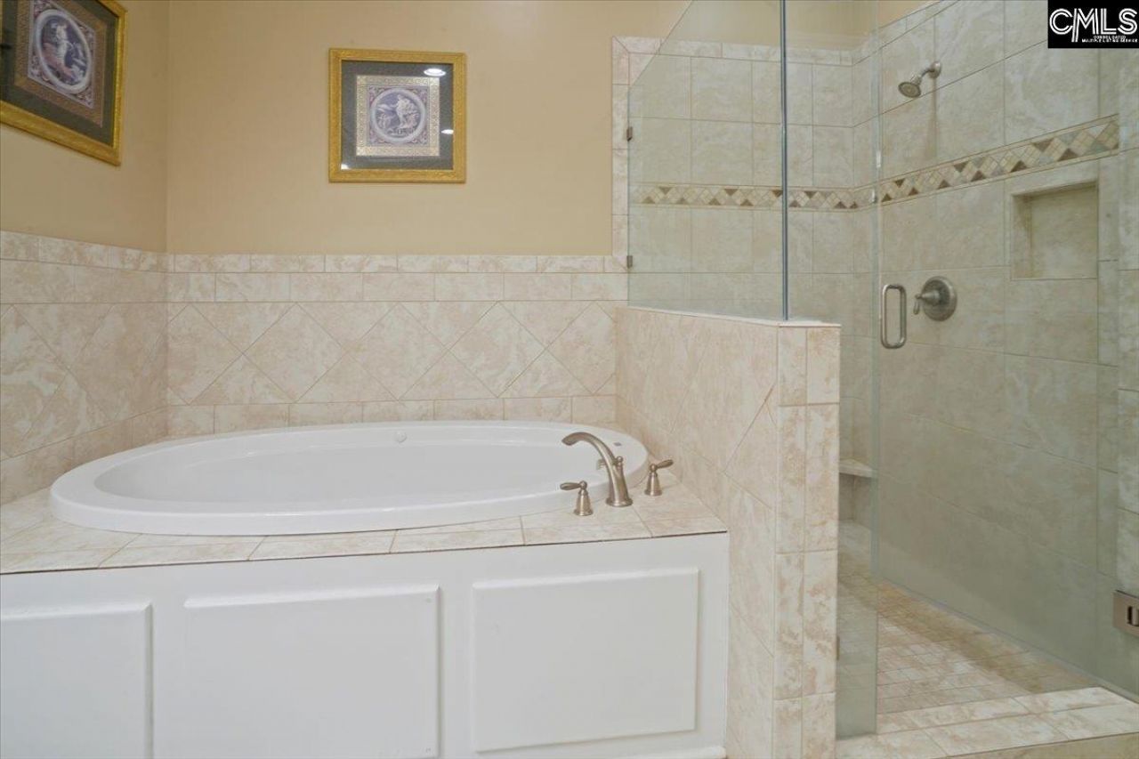 4472 River Road  Photo 35