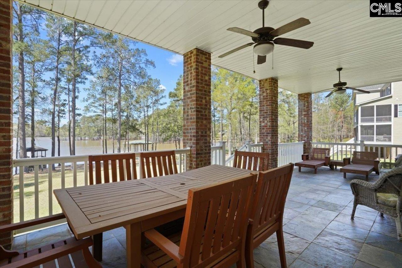4472 River Road  Photo 6