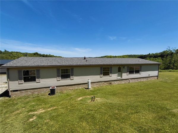 107 Francis Dr, Georgetown, PA 15043