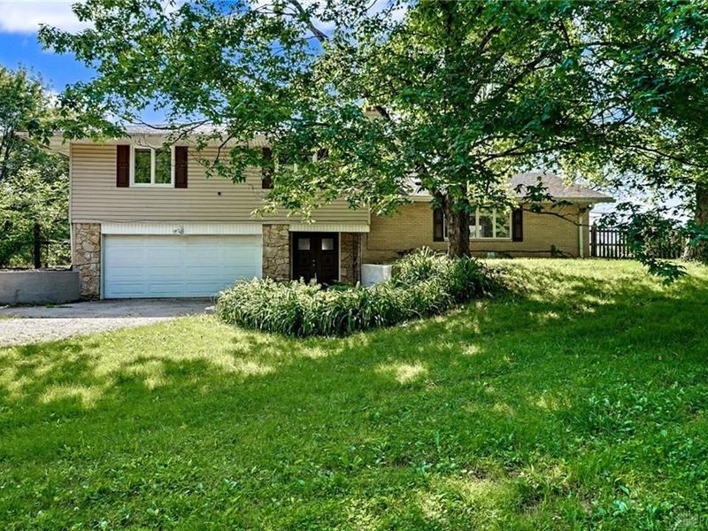 1301 Boyd Road, Xenia Township, OH 45385 Photo 2