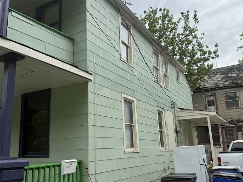 9810 Sophia Avenue, Cleveland, OH 44104 Photo 2