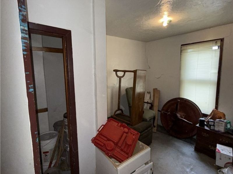 9810 Sophia Avenue, Cleveland, OH 44104 Photo 8