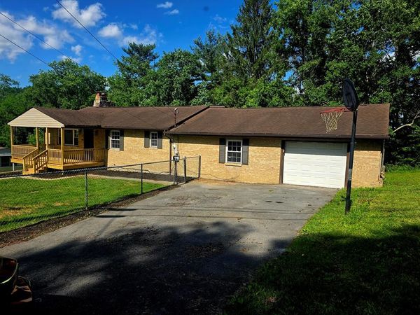 315 Tank Branch Rd, GLEN MORGAN, WV 25847