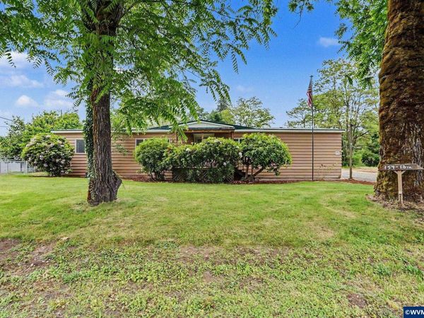 154 16th St, Lyons, OR 97358
