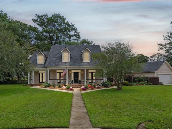 3820 St Andrews Lane, Mobile, AL 36693