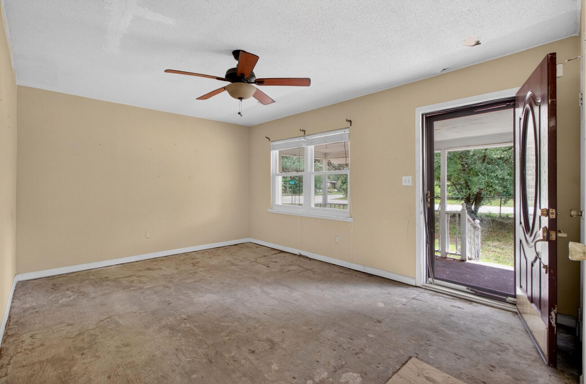 102 Montegue Street Photo 13