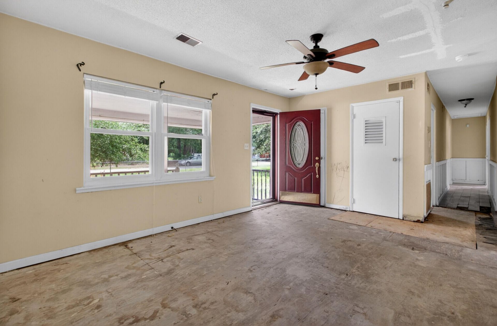 102 Montegue Street Photo 14