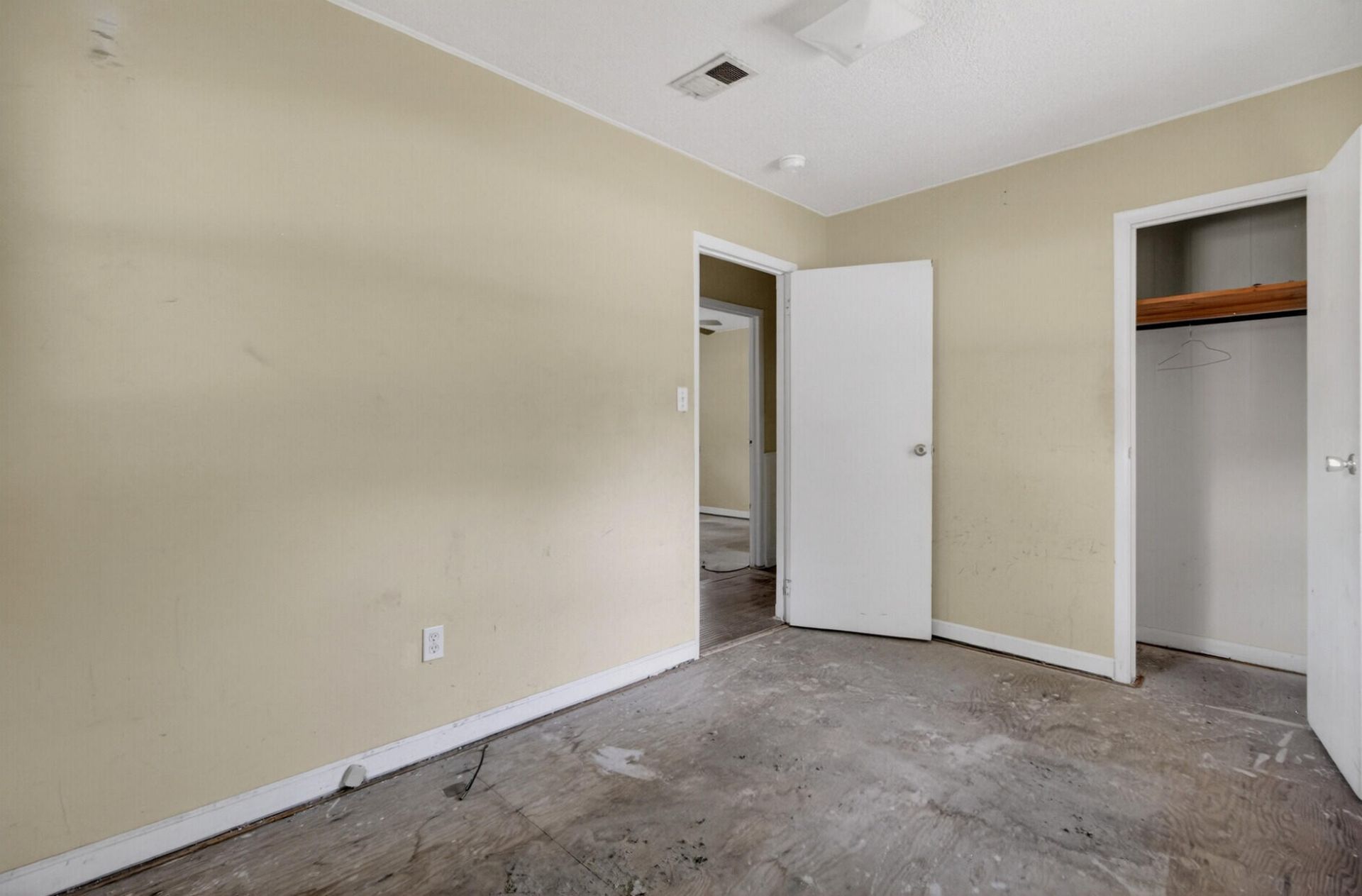 102 Montegue Street Photo 23