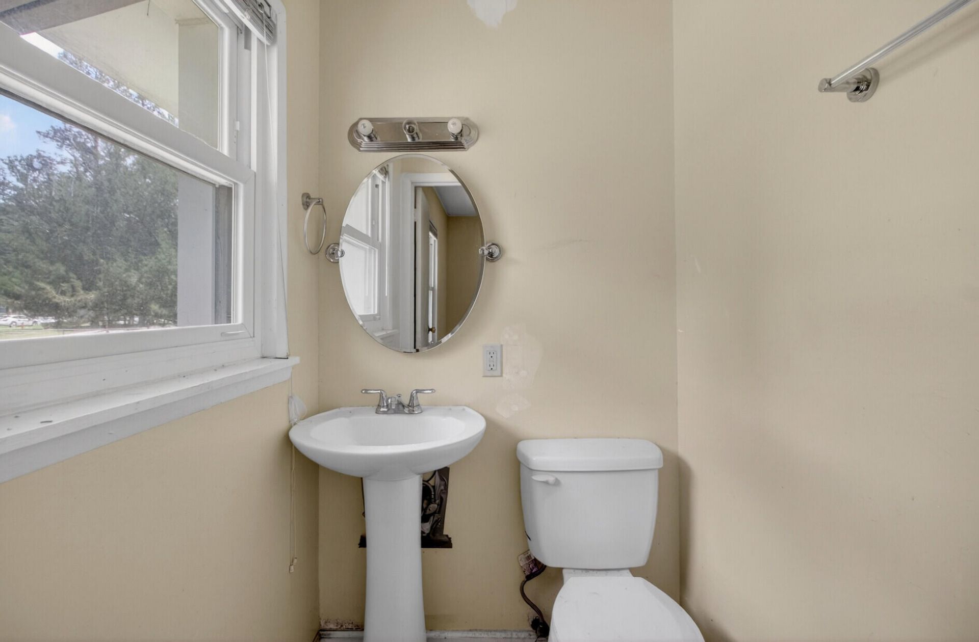 102 Montegue Street Photo 26