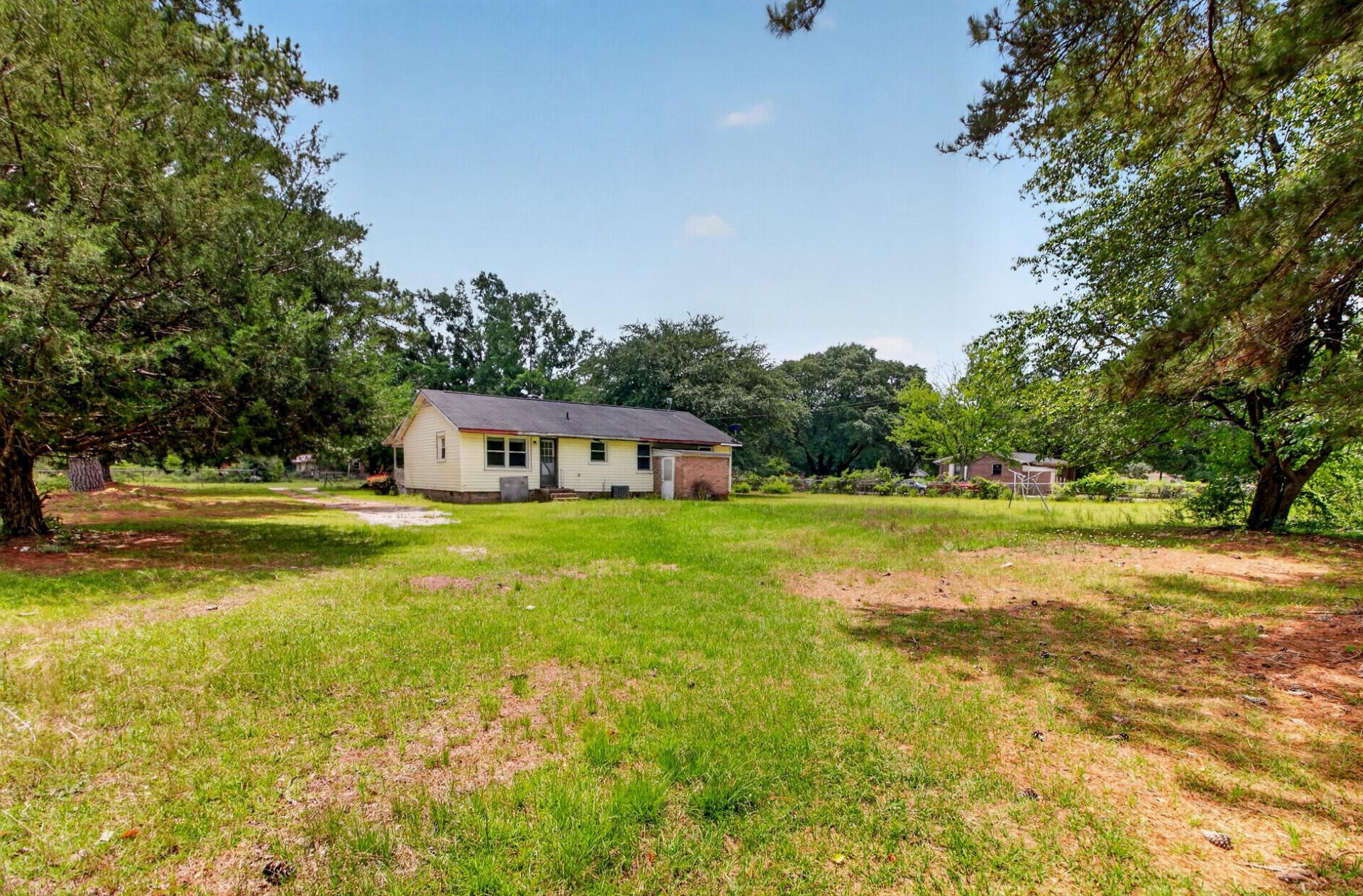 102 Montegue Street Photo 30
