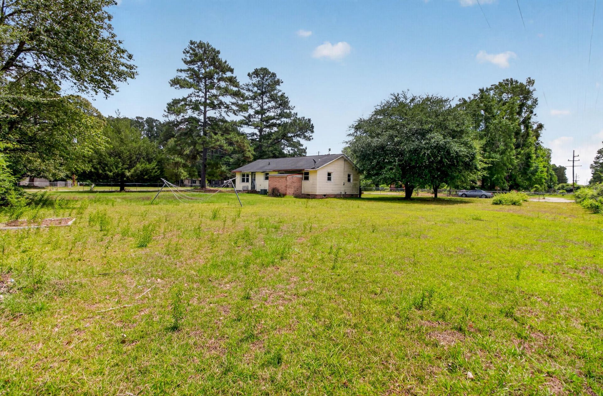102 Montegue Street Photo 31