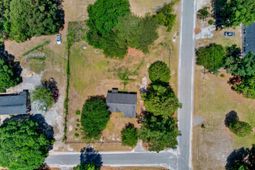 102 Montegue Street photo 4