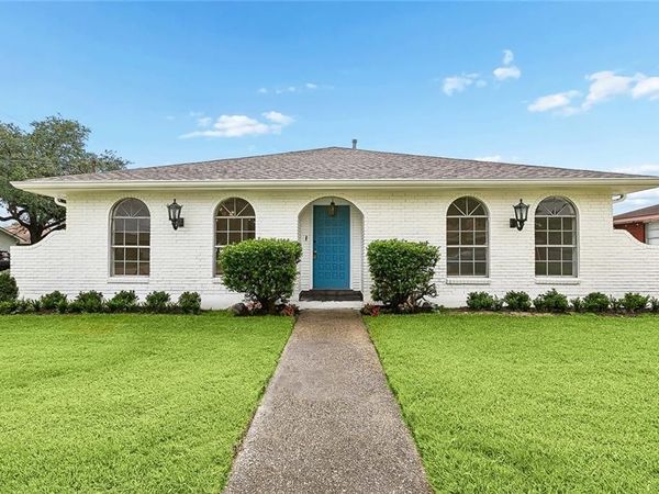 2017 HOUMA Boulevard, Metairie, LA 70001