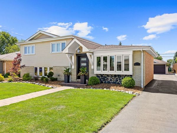 7917 W 81st Street , Bridgeview, IL 60455