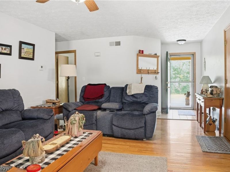 48266 Dyke Road, Negley, OH 44441 Photo 7