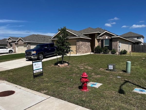 224 Blooming TRL, Kyle, TX 78640