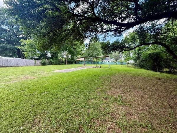 206 Mooring Street, Mooringsport, LA 71060