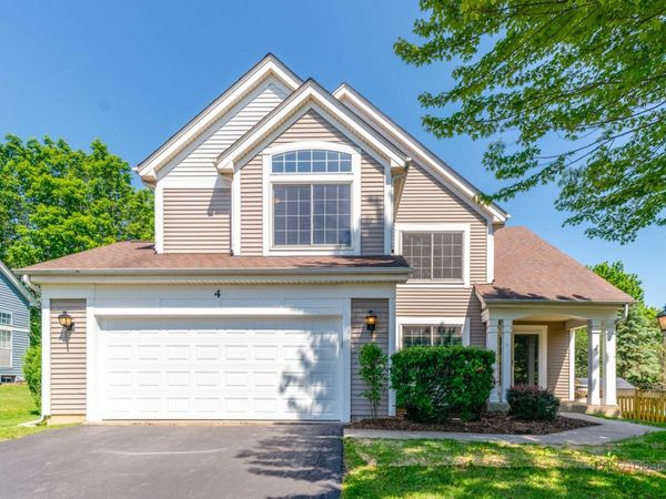 4 Deer Creek Court , Lake In The Hills, IL 60156