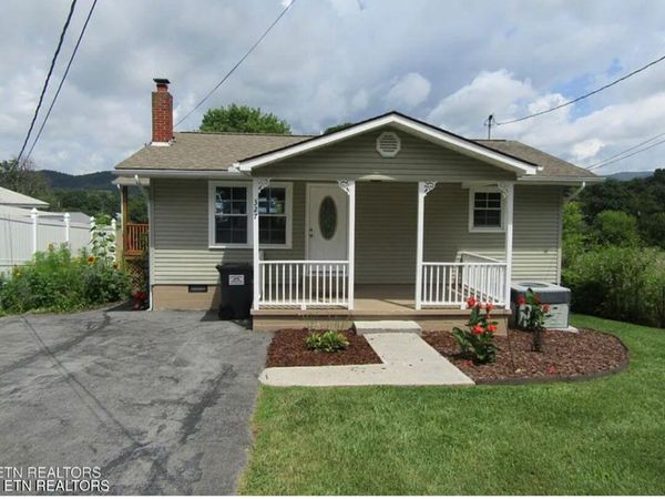 327 Coleman St, Harrogate, TN 37752