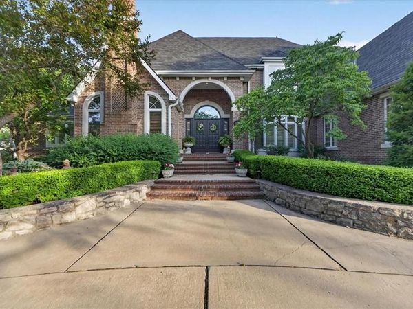 11329 W 121st Terrace, Overland Park, KS 66213