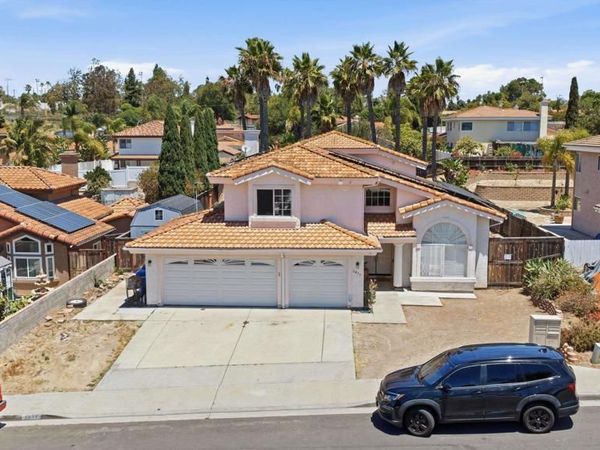 2077 Westwood Road, Vista, CA 92083