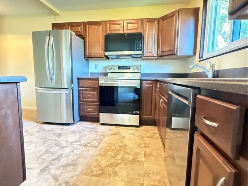 24665 Clareshire Drive, Unit 104, North Olmsted, OH 44070 Photo 3