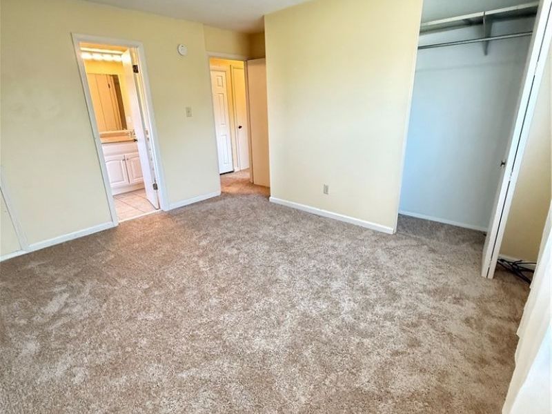24665 Clareshire Drive, Unit 104, North Olmsted, OH 44070 Photo 9