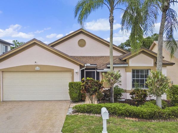 119 Hammocks Court, Greenacres, FL 33413