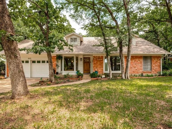 805 Live Oak Lane, Arlington, TX 76012