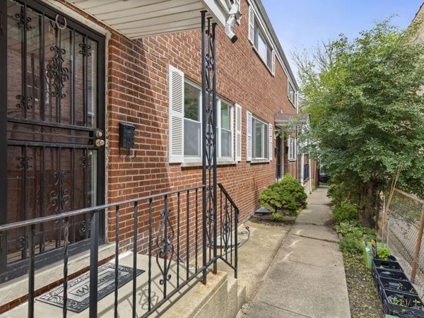 1727 W Estes Avenue , Unit C, Chicago, IL 60626
