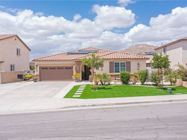 862 Corisante Court, Perris, CA 92571
