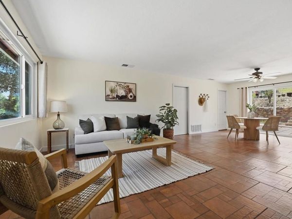515 Ross Dr, Escondido, CA 92029