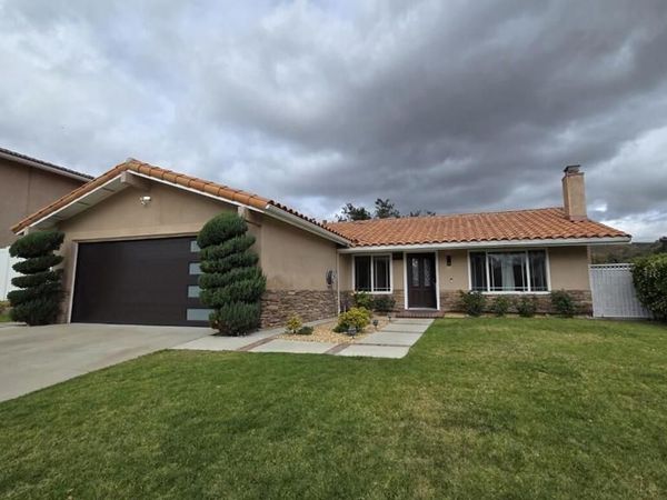 2190 Aspenpark Court, Thousand Oaks, CA 91362