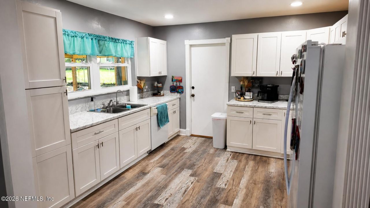 1050 Chapeau Road, Jacksonville, FL 32211 Photo