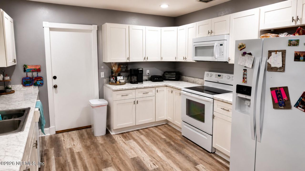 1050 Chapeau Road, Jacksonville, FL 32211 Photo