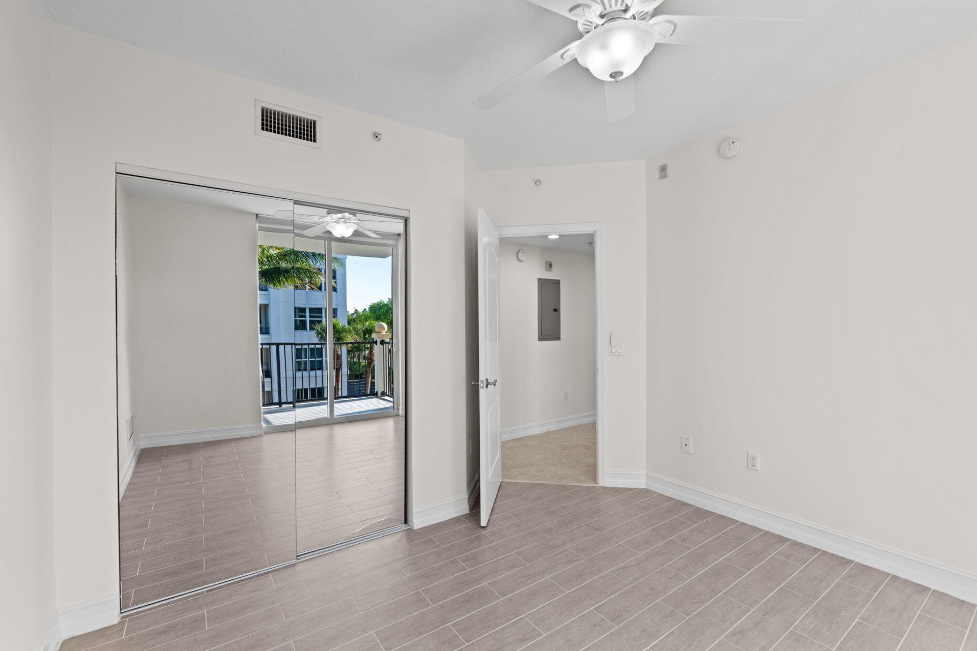 191 SE 20 Avenue, Unit 412, Deerfield Beach, FL 33441 Photo