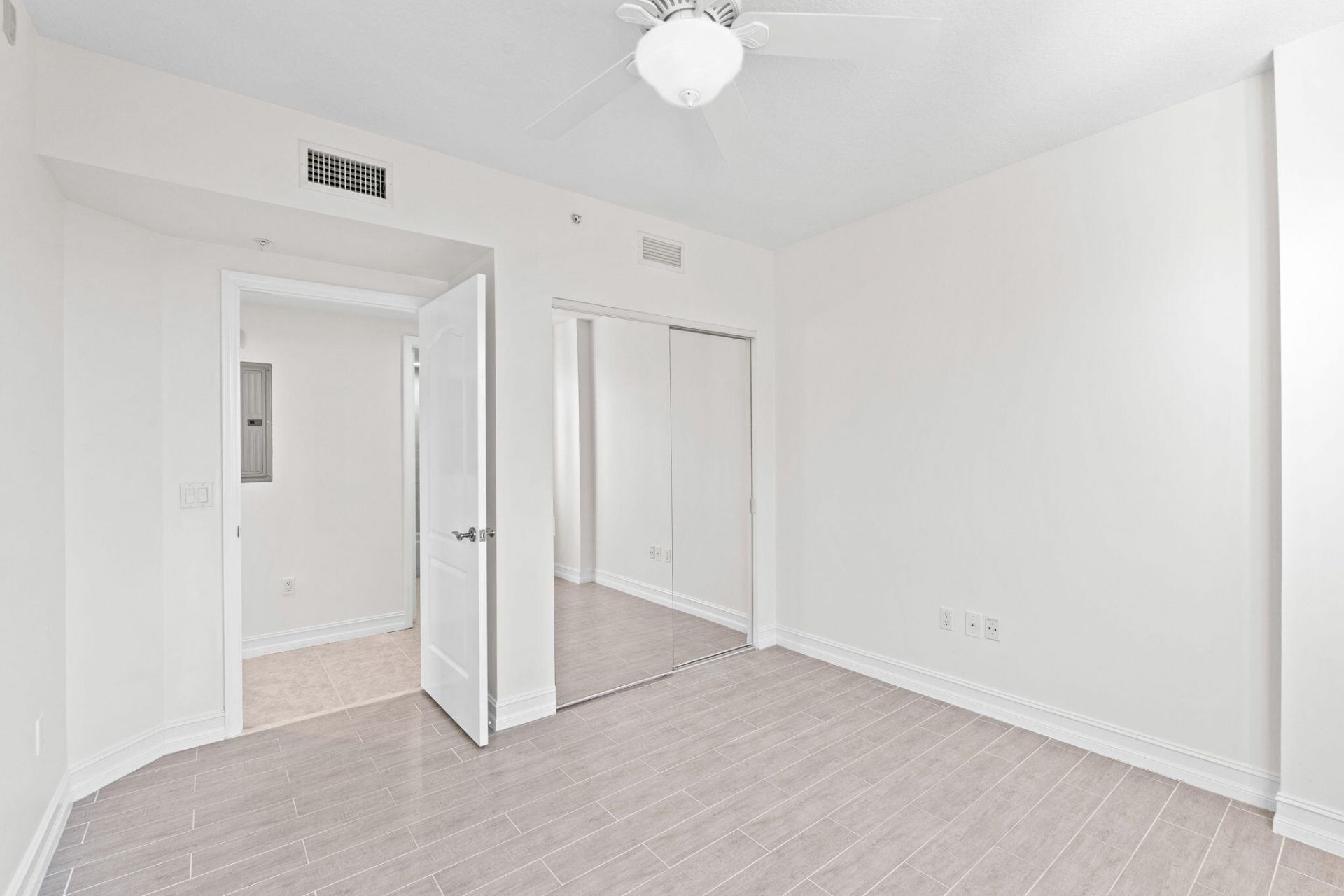 191 SE 20 Avenue, Unit 412, Deerfield Beach, FL 33441 Photo