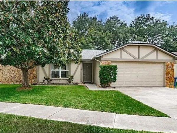 557 RAPID FALLS DRIVE , BRANDON, FL 33511