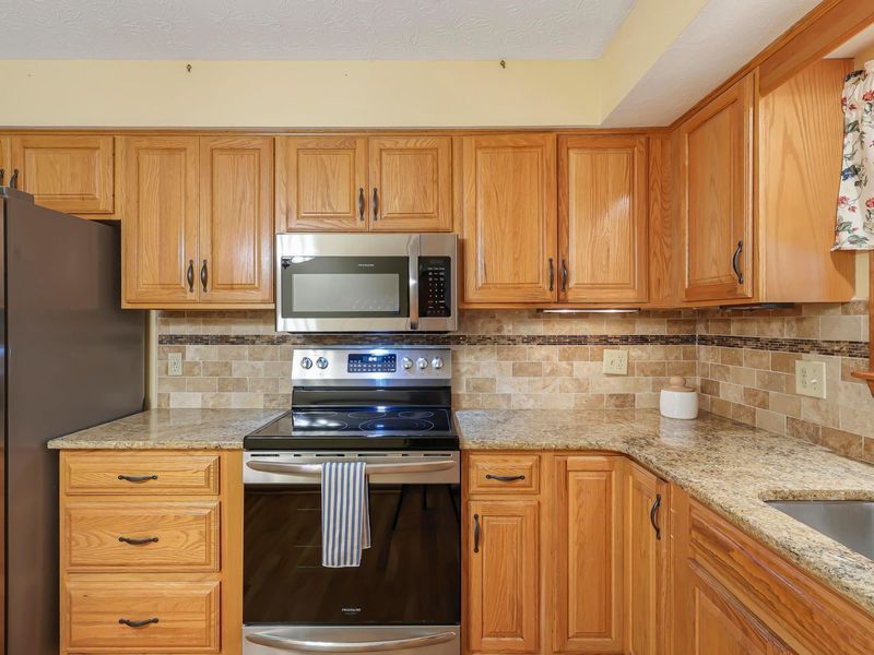 1767 Larkwood Place, Columbus, OH 43229 Photo 21