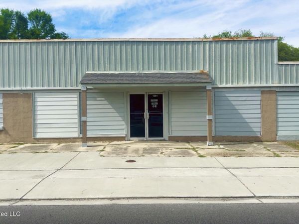 1201 Ingalls Avenue, Pascagoula, MS 39567
