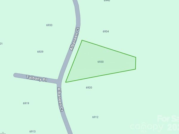 6930 Albaneen Court , Charlotte, NC 28215